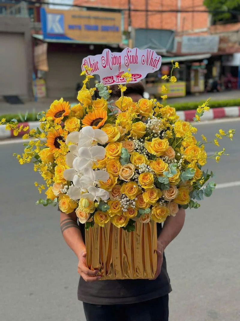 Giỏ hoa chúc mừng