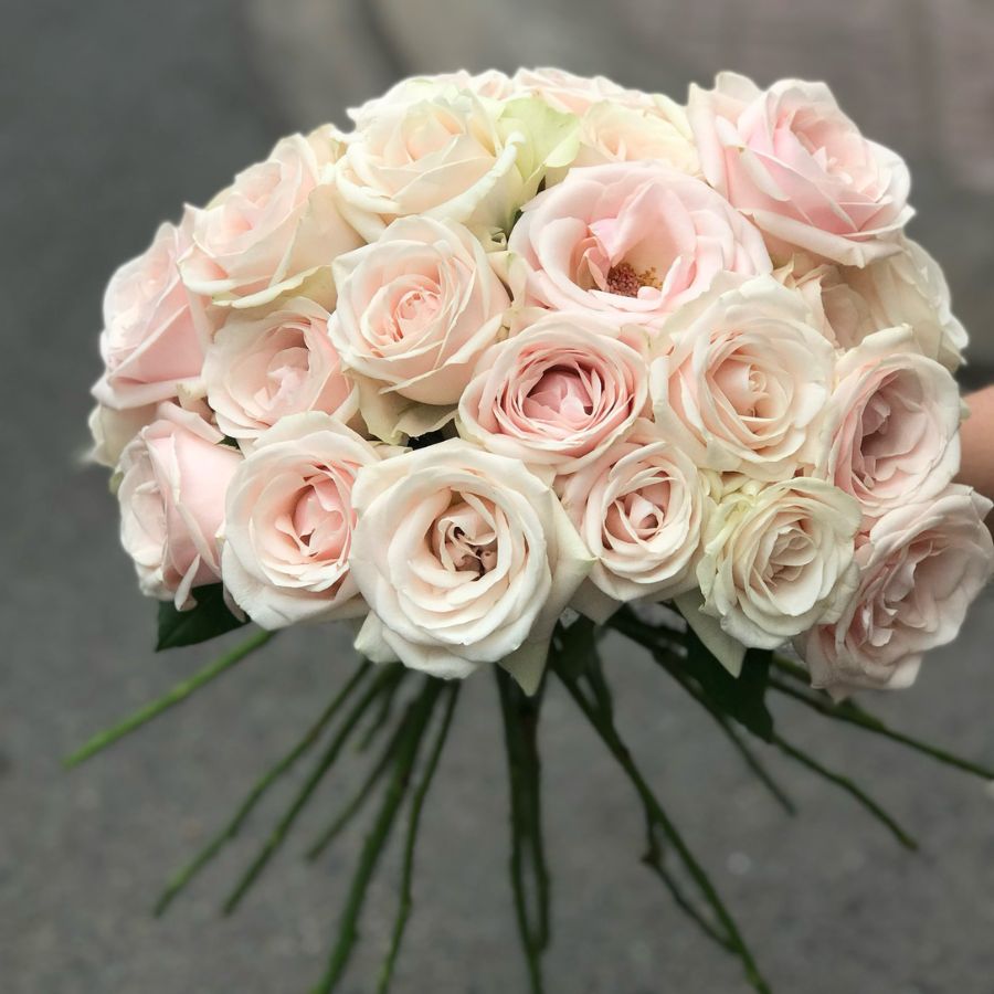 Kệ Hoa Khai Trương Sắc Hồng Rạng Rỡ - B51 3 hoa hồng hồng pastel sang trọng